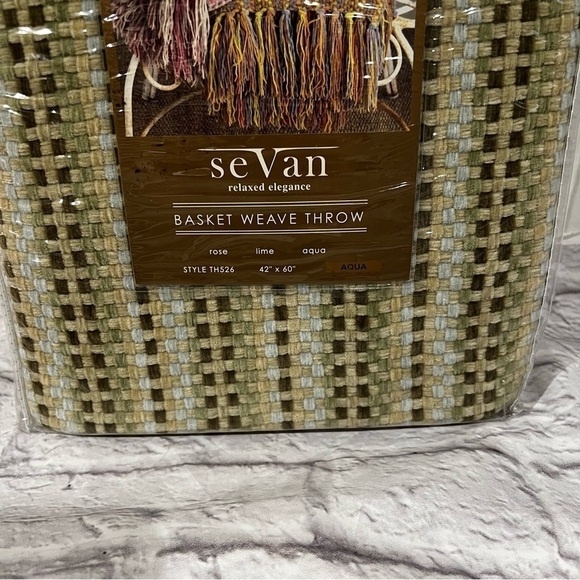Sevan relaxed elegance basket weave throw blanket rose lime aqua 42 X 60 NEW - Picture 3 of 9